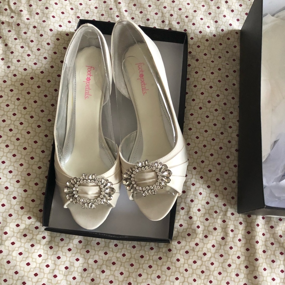 Formal shoes